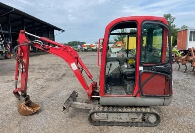 BOBCAT E16, 1,5T + 3 GODETS