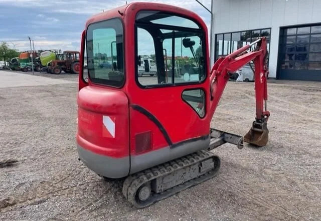 BOBCAT E16, 1,5T + 3 GODETS