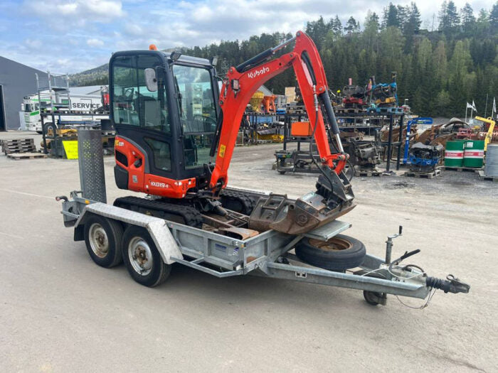 Kubota KX 019-4 + 3 Godets + Remorque