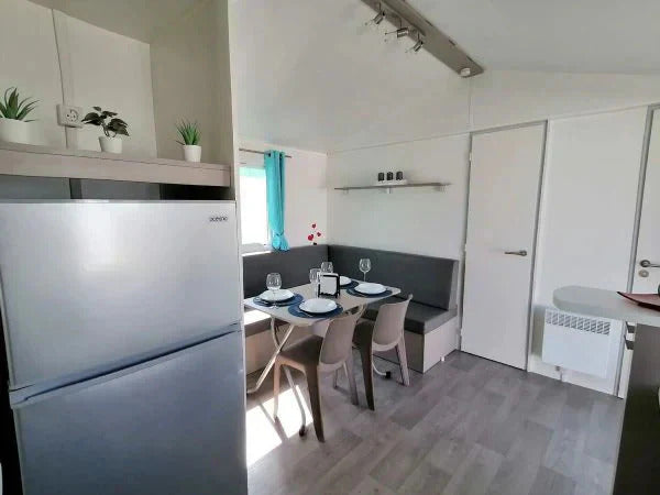 Mobil-home Trigano T2 ( 1000 cm x 370 cm )