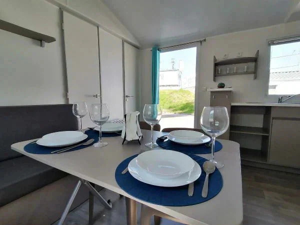 Mobil-home Trigano T2 ( 1000 cm x 370 cm )