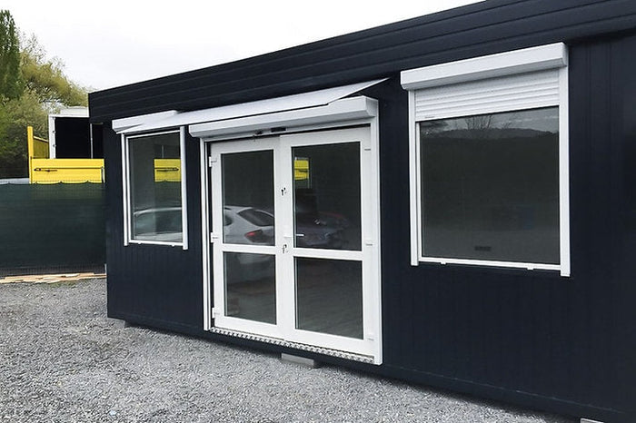 Conteneur Commercial 29,4 m² – Espace Modulaire, Isolé et Clé en Main