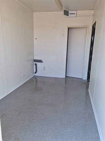 Conteneur Bureau-Résidence 15 m² – Avec Salle de Bain Équipée et Pré-installation de Kitchenette