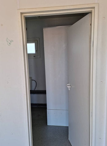 Conteneur Bureau-Résidence 15 m² – Avec Salle de Bain Équipée et Pré-installation de Kitchenette