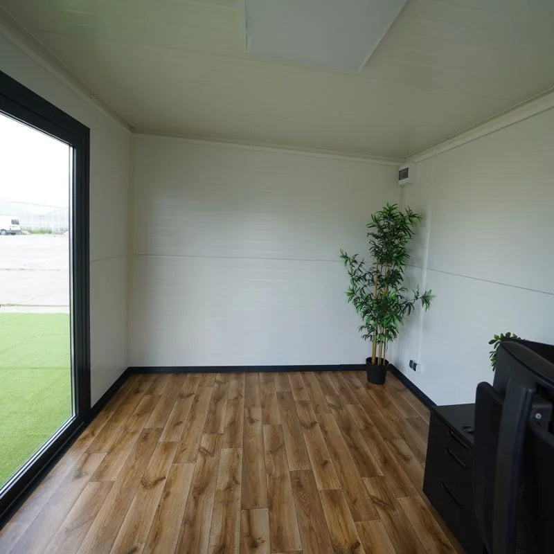 Conteneur Helsinki de 4,80 x 3,50 mètres. Idéal comme bungalow sportif