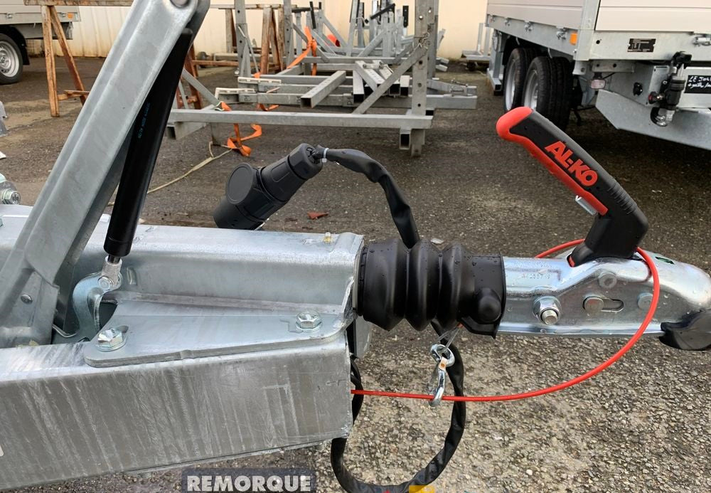Remorque polyvalente LIDER ROBUST 2M50- 1 essieux freiné