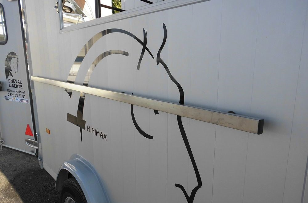 van à chevaux maxi 3 diagonal cheval liberte 3 places 2 essieux