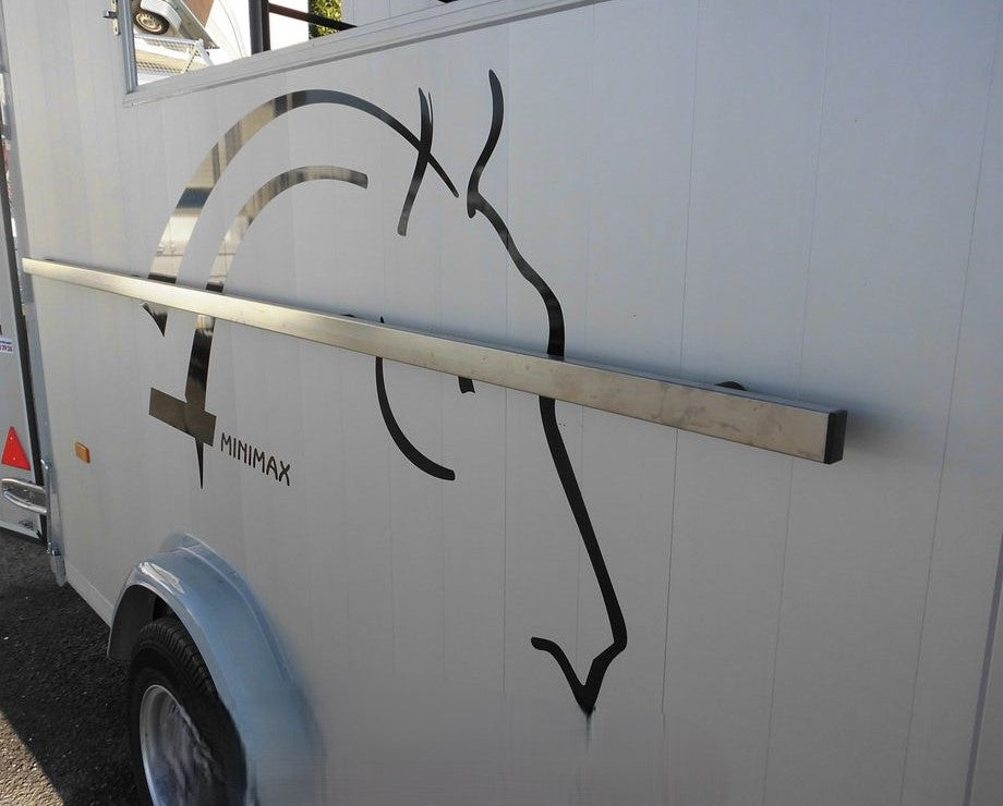Van à chevaux MAXI 3 – 2 essieux PTAC 3000 Kg