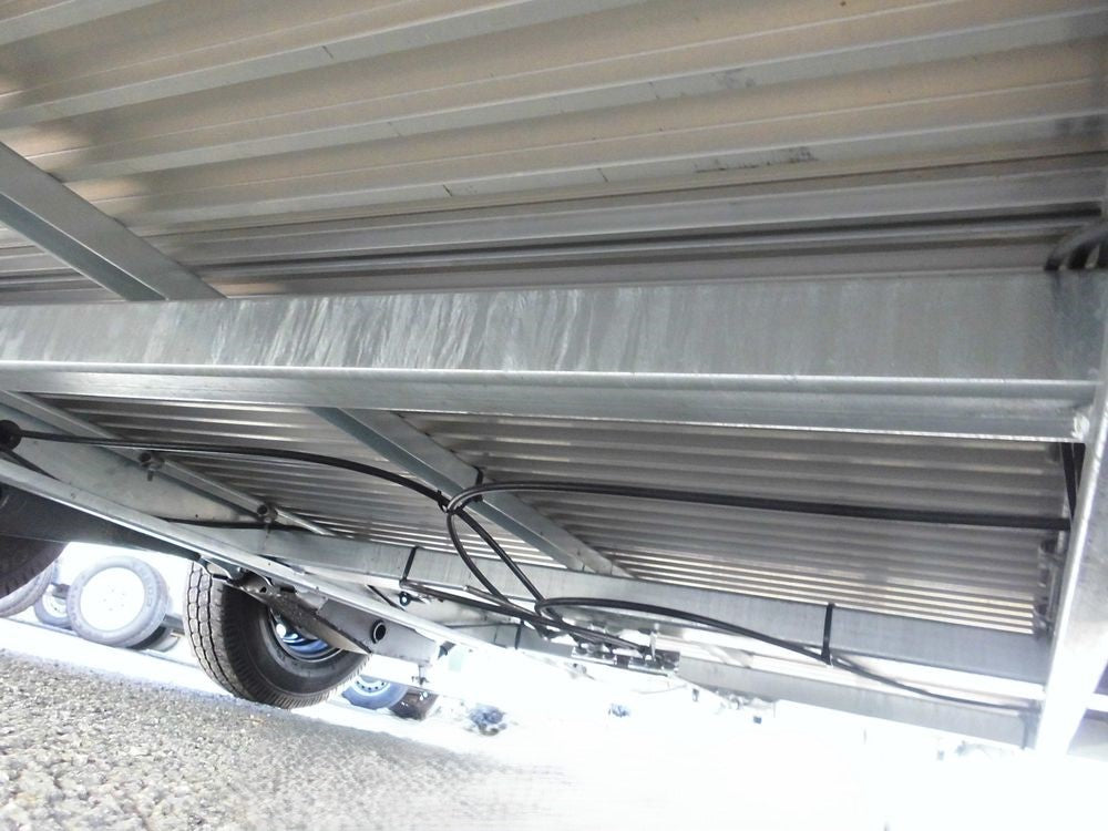 Van à chevaux MAXI 3 – 2 essieux PTAC 3000 Kg