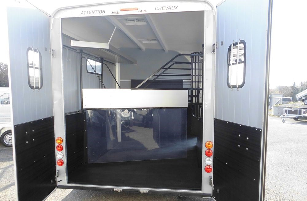 van à chevaux maxi 3 diagonal cheval liberte 3 places 2 essieux