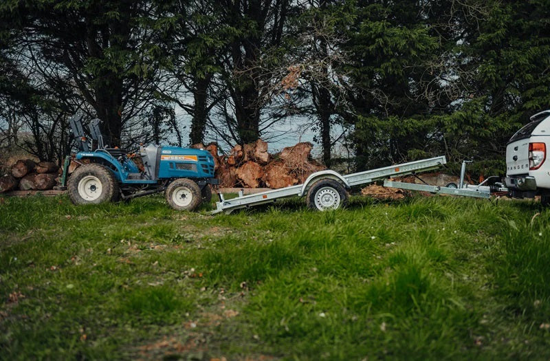Plateforme basculante : 3,00 m x 1,70 m / 750 kg LIDER