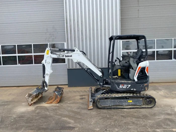 BOBCAT E27, 2,68T + 3 GODETS