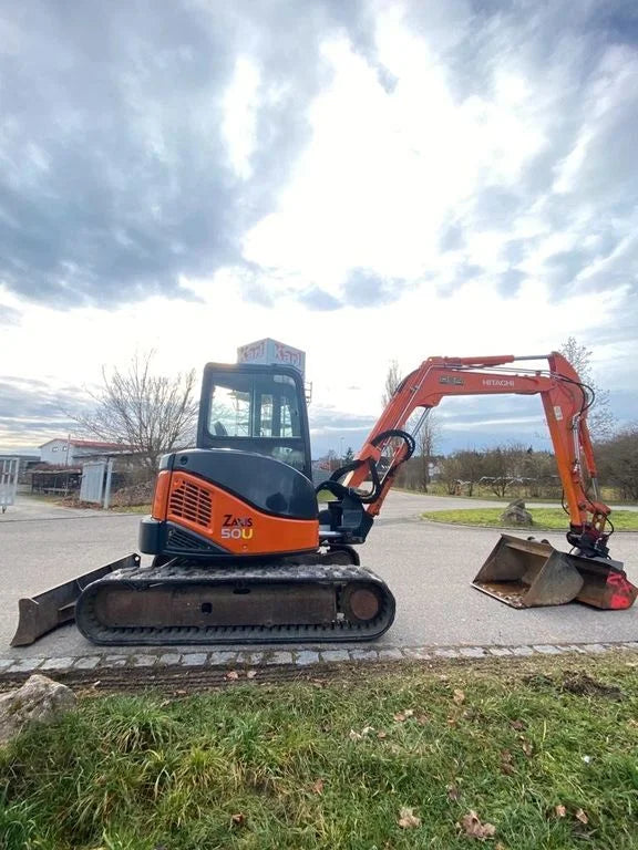 HITACHI ZX50, 4.5T + 3 GODETS