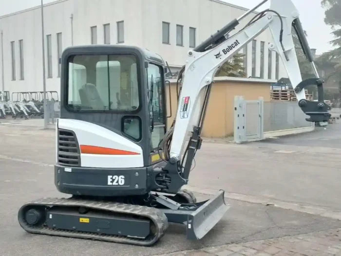 BOBCAT E26, 2,64 T, + 3 GODETS