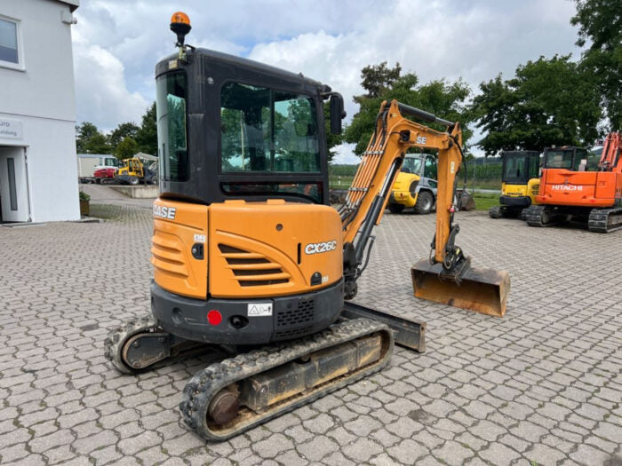 CASE CX26C + 3 GODETS + REMORQUE