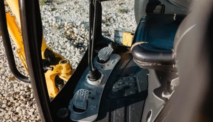 JCB 8014, 2012 + 3 GODETS