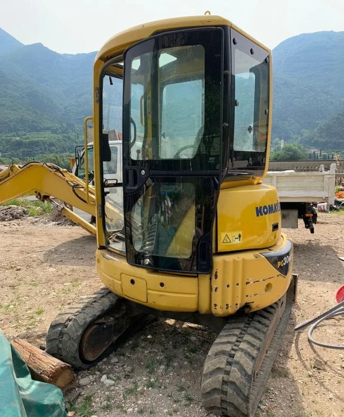 KOMATSU PC30MR, 2003 + 3 GODETS