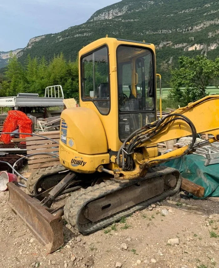 KOMATSU PC30MR, 2003 + 3 GODETS