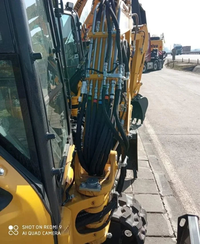 KOMATSU PC 26MR-5, 2,7T + 3 GODETS