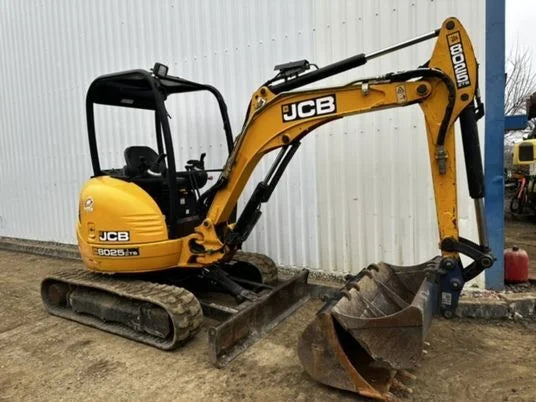 JCB 8025 ZTS CANOPY, 2,7T + 3 GODETS