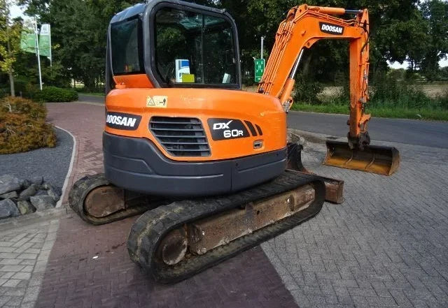 DOOSAN DX60R, 2013 + 3 GODETS