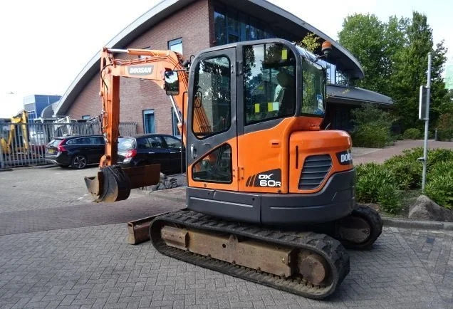DOOSAN DX60R, 2013 + 3 GODETS